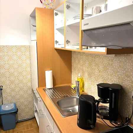 Balkonwohnung Neben Mol-bio Апартаменты *